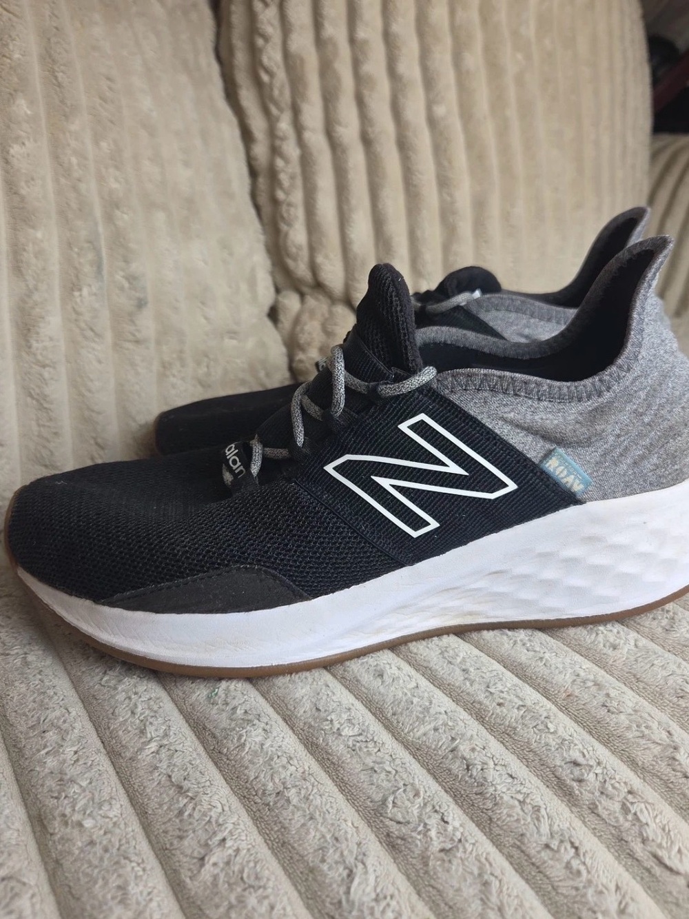 New Balance Fresh Foam Roav Womens Running Shoes Black Gray WROAVTK Size 10 - Picture 2 of 8
